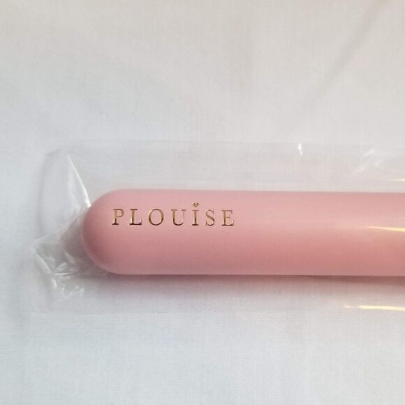 P.Louise #681 Large Multi-use Face Brush - Picture 4 of 4